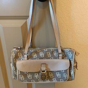 Dooney & Bourke purse